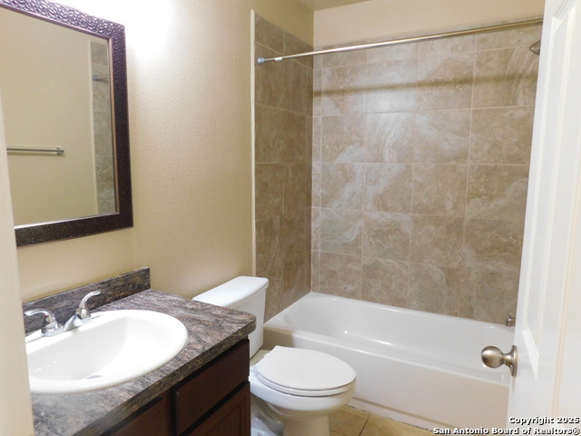 Image 13 of 16 For 6303 Golden Valley Dr
