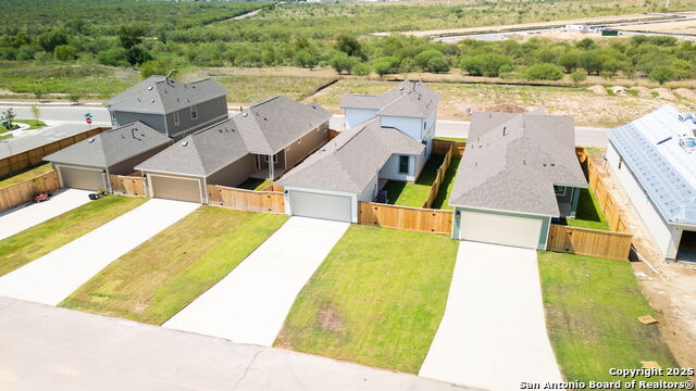 Image 24 of 36 For 641 Salamander St