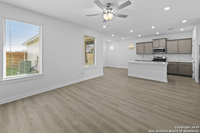 Image 5 of 36 For 641 Salamander St