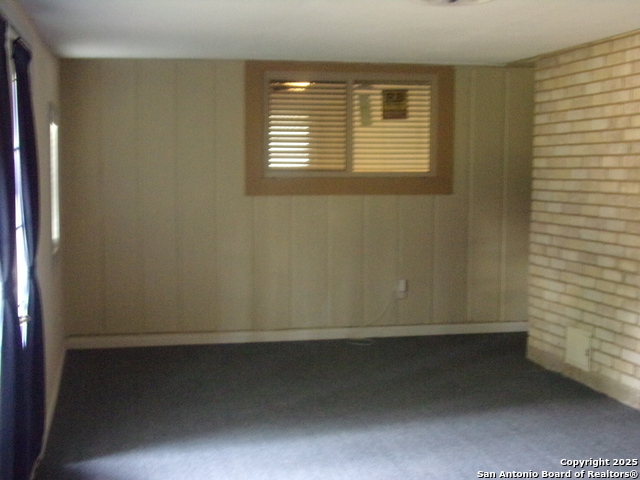 Image 26 of 37 For 615 Amistad Blvd