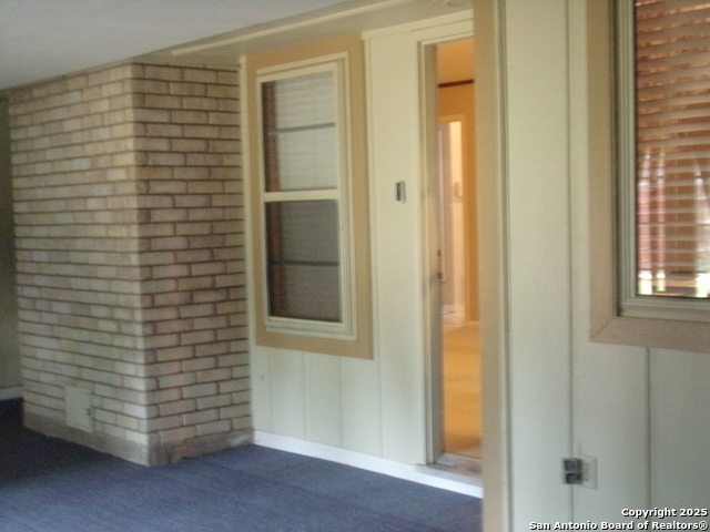 Image 27 of 37 For 615 Amistad Blvd