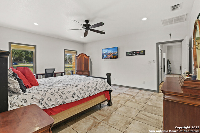Listing photo id 30 for 584 Arbor View