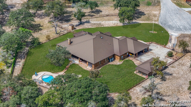 Listing photo id 49 for 584 Arbor View