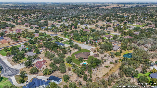 Listing photo id 53 for 584 Arbor View