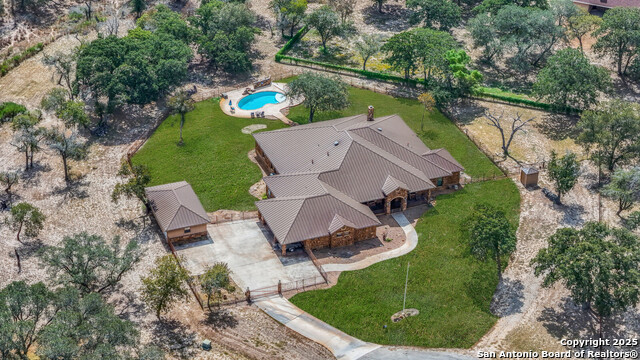 Listing photo id 55 for 584 Arbor View