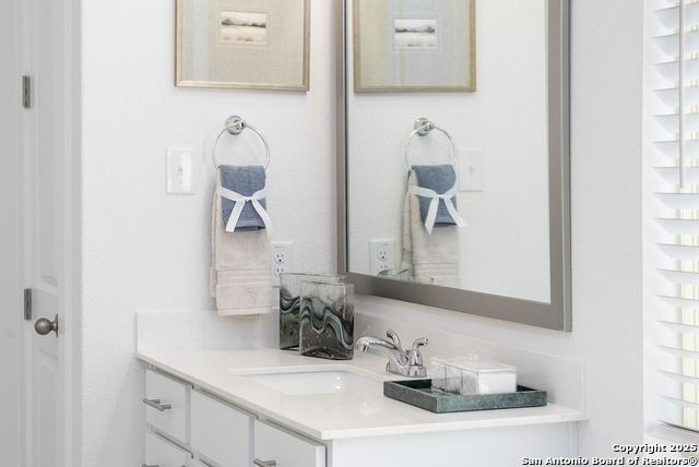 Image 17 of 44 For 409 Salamander St