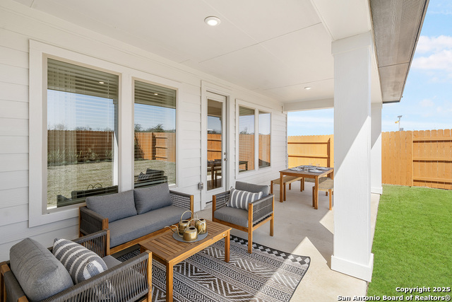 Image 31 of 44 For 409 Salamander St