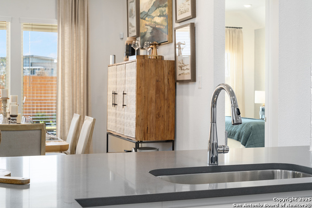 Image 8 of 44 For 409 Salamander St