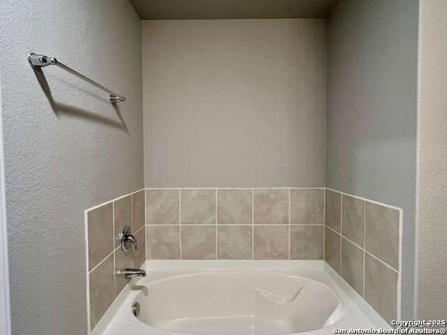 Image 10 of 29 For 13510 Whisper Bend
