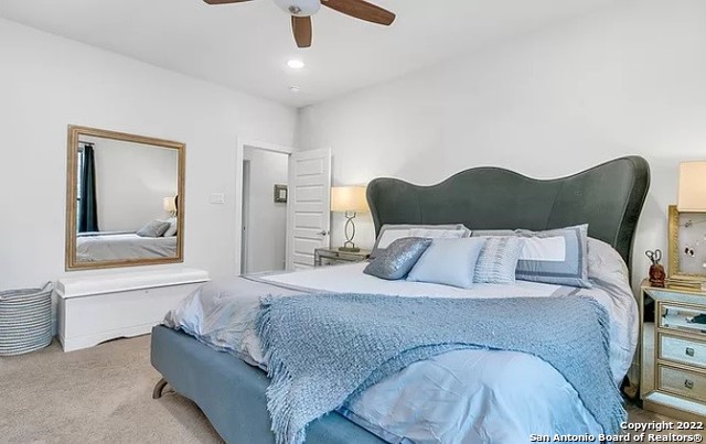 Listing photo id 21 for 539 Leigh  