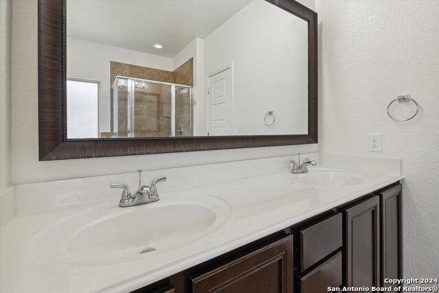 Listing photo id 23 for 604 Saddle Nest