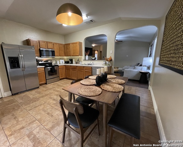 Image 4 of 18 For 10339 Stallion Bay