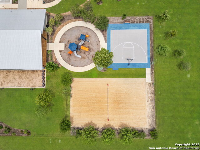 Image 10 of 33 For 424 Salamander St