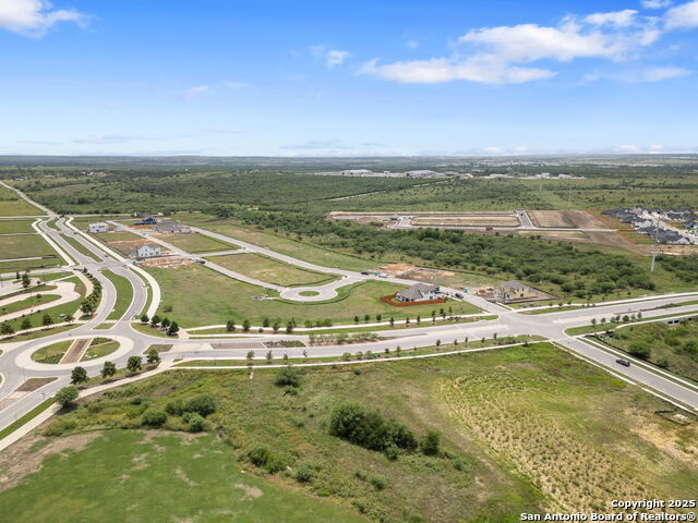 Image 4 of 33 For 424 Salamander St