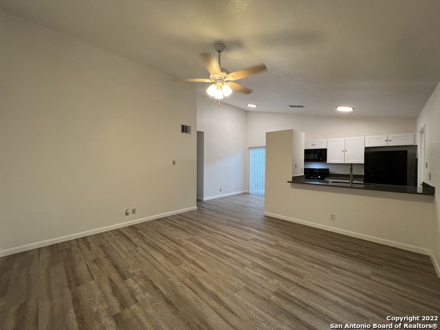 Image 4 of 28 For 8848 Meadow Range St