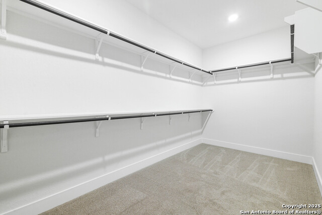 Image 18 of 42 For 29726 Millwood