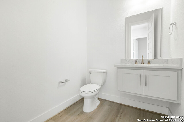 Image 23 of 42 For 29726 Millwood