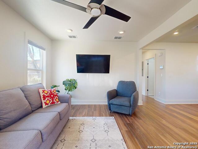 Image 5 of 41 For 138 New Haven