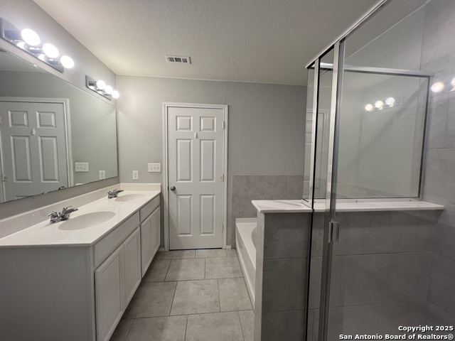 Listing photo id 10 for 12031 Silver