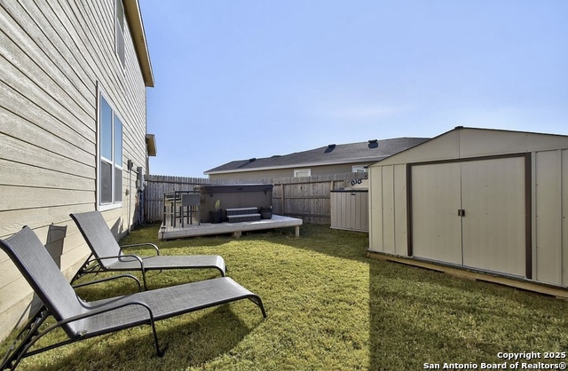 Listing photo id 14 for 12031 Silver