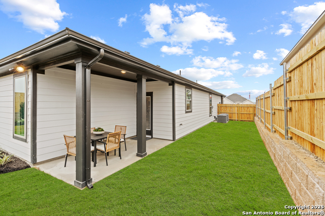 Image 23 of 34 For 233 Saddle Park