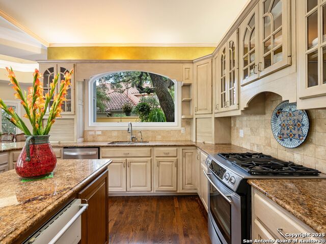 Image 21 of 36 For 43 Stratton Ln