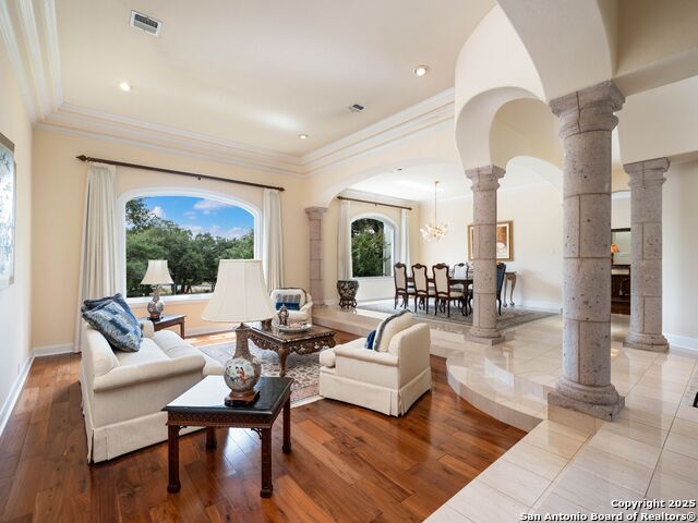 Image 5 of 36 For 43 Stratton Ln