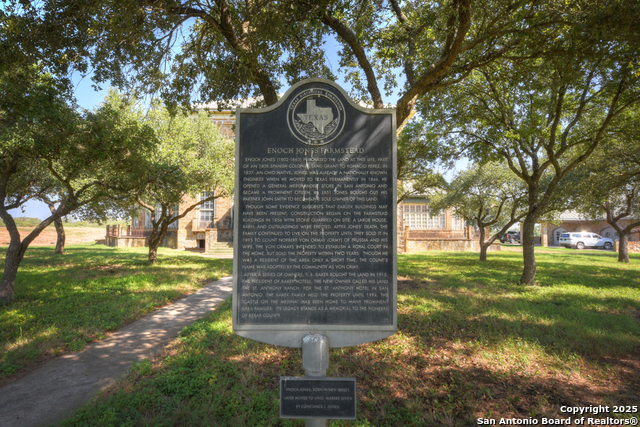 Listing photo id 1 for 6887 Von Ormy