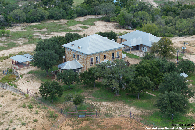 Listing photo id 43 for 6887 Von Ormy