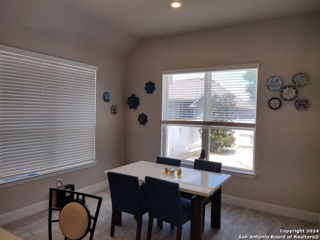 Image 21 of 41 For 12307 Merritt Villa