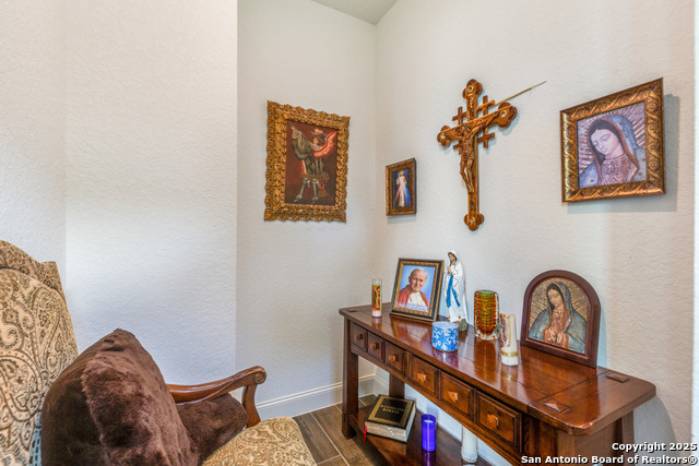 Image 17 of 50 For 24502 Emilia Way