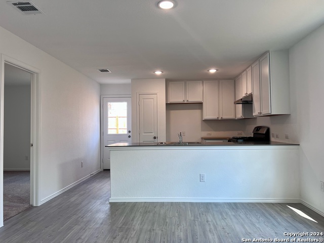 Listing photo id 1 for 8807 Astral Pl