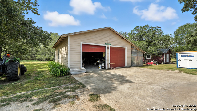 Listing photo id 12 for 6246 Fm 108  