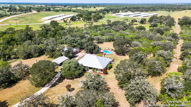 Listing photo id 39 for 6246 Fm 108  