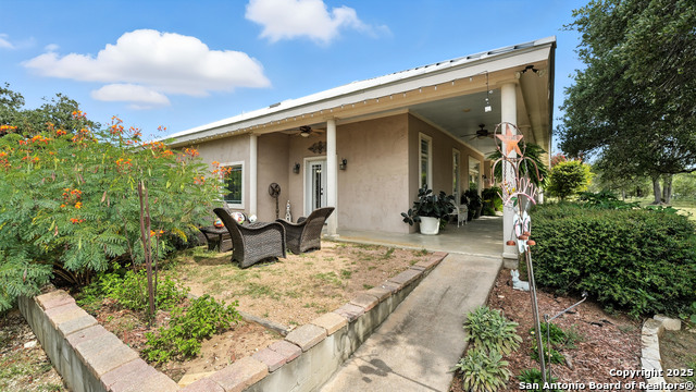 Listing photo id 3 for 6246 Fm 108  