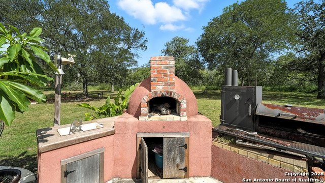 Listing photo id 7 for 6246 Fm 108  