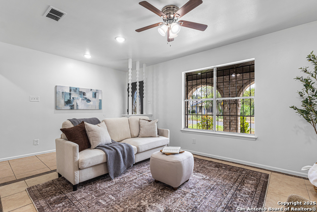 Image 4 of 28 For 4631 Kay Ann