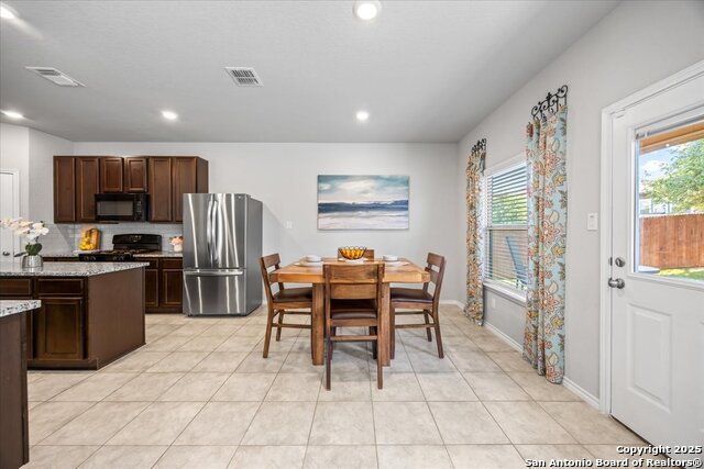 Image 12 of 34 For 140 Whitetail Pass