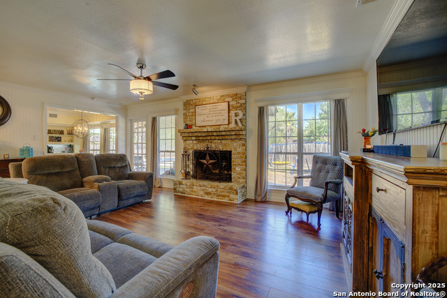 Image 10 of 43 For 310 Stoneham Circle