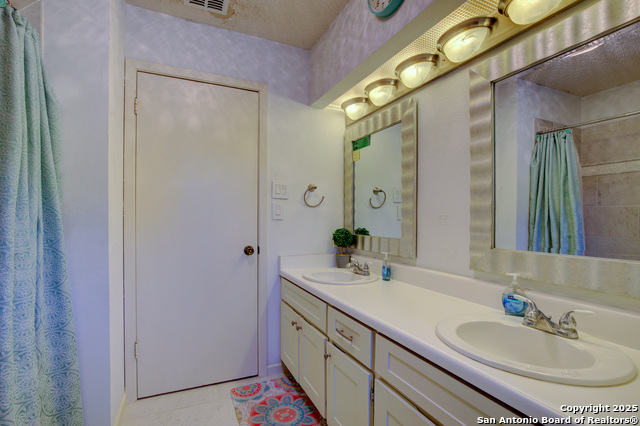 Image 30 of 43 For 310 Stoneham Circle