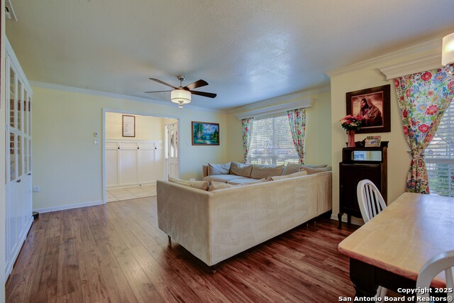 Image 6 of 43 For 310 Stoneham Circle