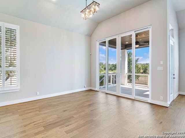 Listing photo id 9 for 2129 Glendon Drive