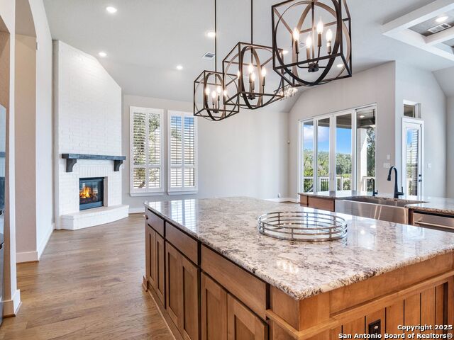 Listing photo id 20 for 2129 Glendon Drive