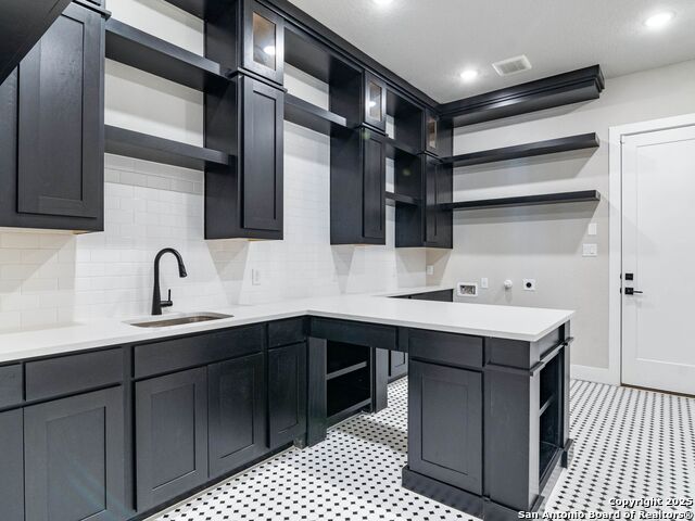 Listing photo id 24 for 2129 Glendon Drive