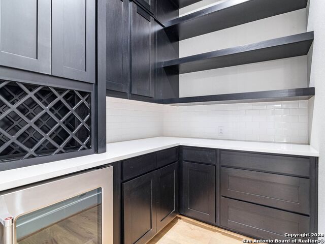 Listing photo id 26 for 2129 Glendon Drive