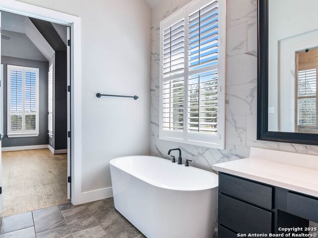 Listing photo id 31 for 2129 Glendon Drive