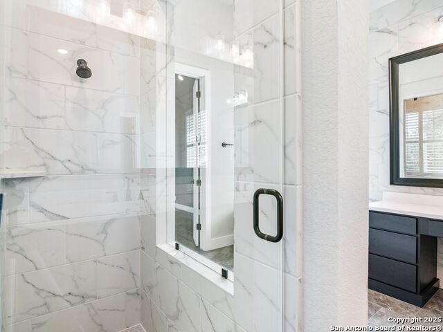 Listing photo id 34 for 2129 Glendon Drive