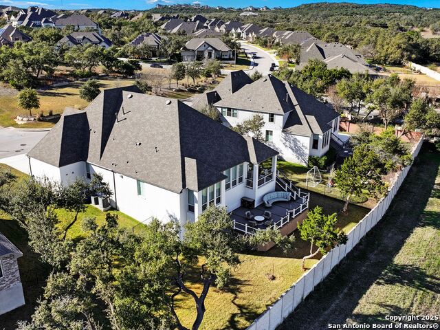 Listing photo id 51 for 2129 Glendon Drive