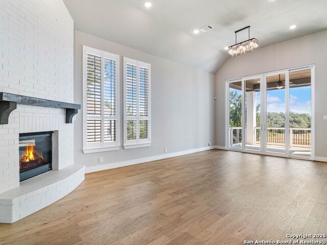 Listing photo id 5 for 2129 Glendon Drive