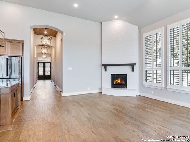 Listing photo id 6 for 2129 Glendon Drive